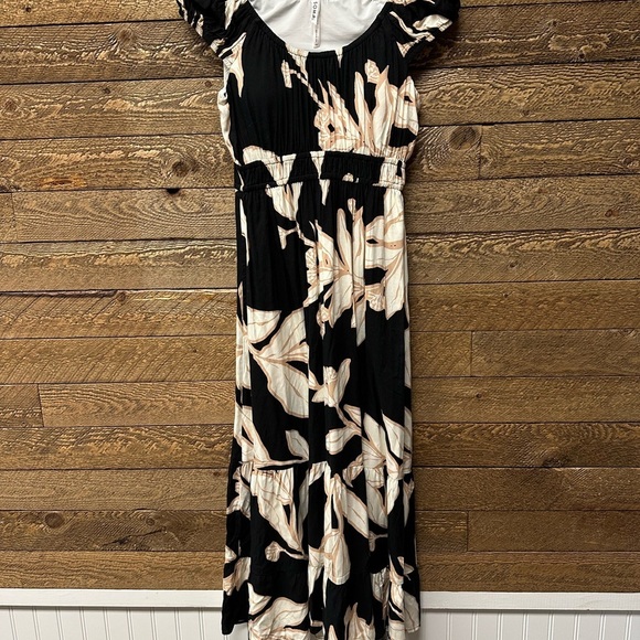 Sold - Picture 7 of 9